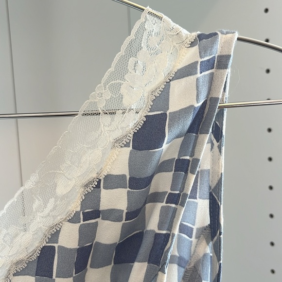 Reformation Cristina Top / Jodie white and blue check print / Size 6 - Picture 7 of 10